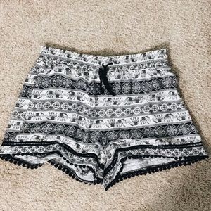 BOHO ELEPHANT SHORTS ✰ size xs